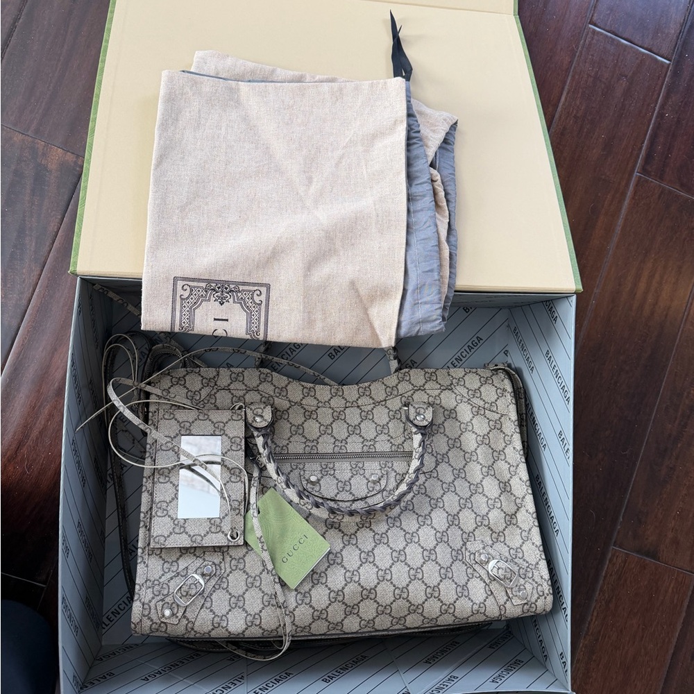 Gucci x Balenciaga Bag NWT & box & dust bag! - Picture 4 of 13